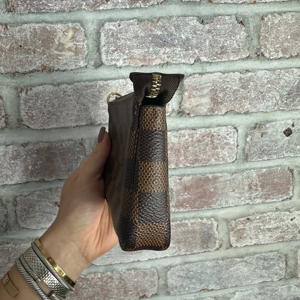Louis Vuitton mini pochette damier ebene - Picture 11 of 14